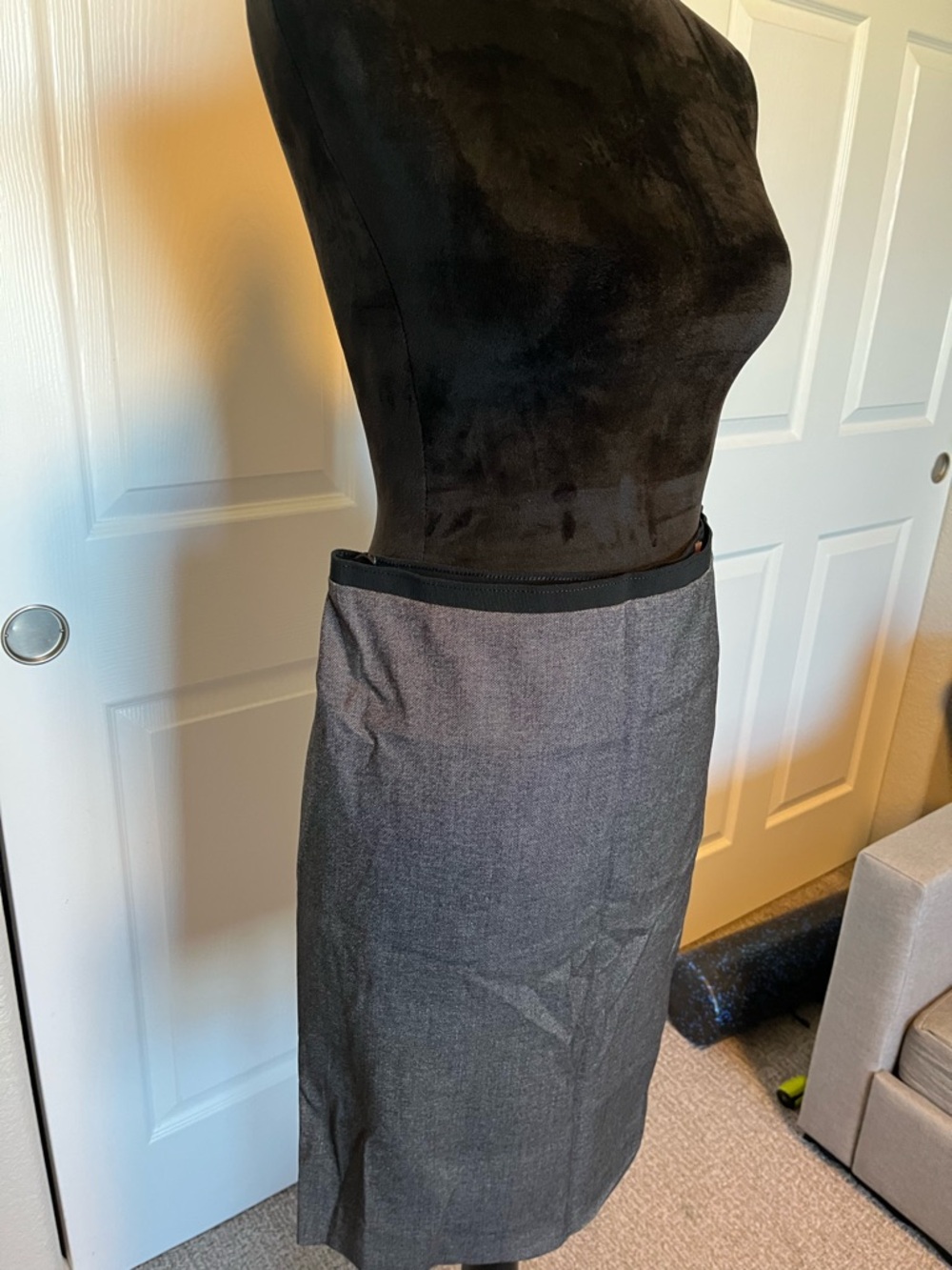 T Tahari Charcoal Gray Pencil Skirt
